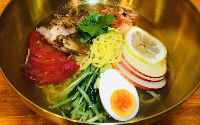 甘酢かけ冷麺